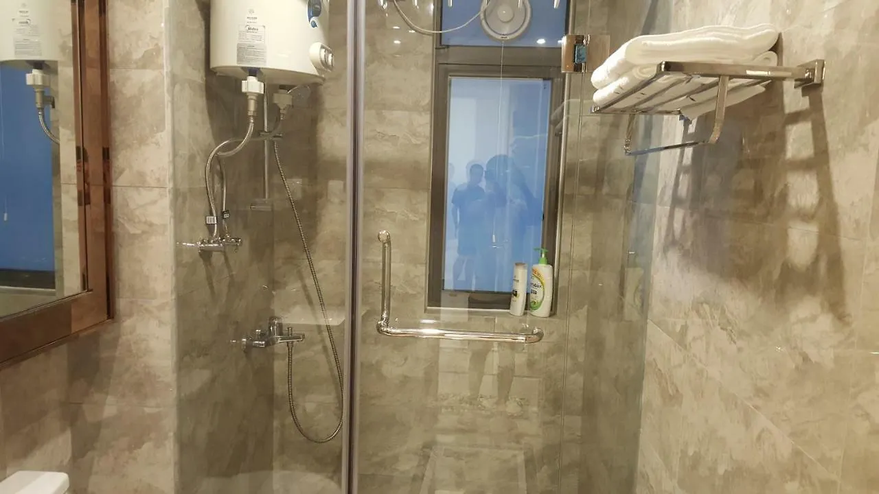 מלון ג'והור בהרו R&F Princess Cove